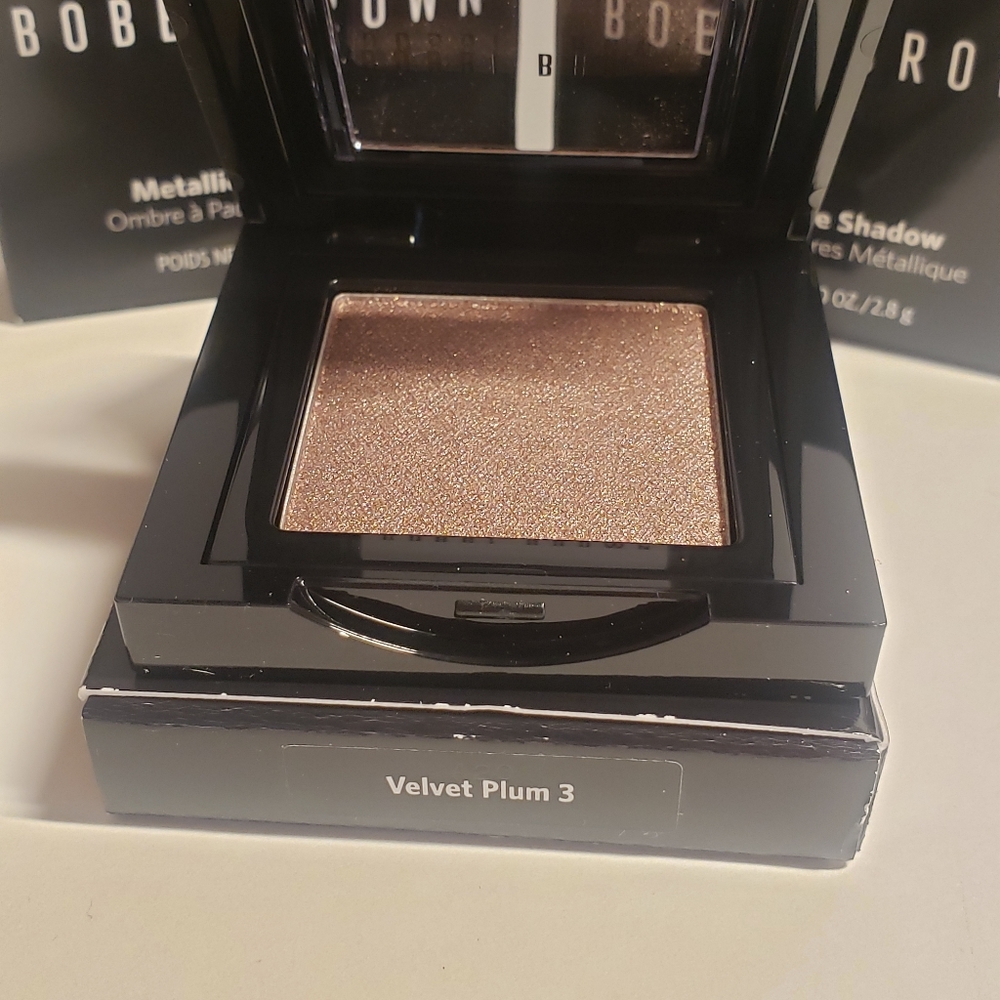 BOBBI BROWN Metallic Eye Shadow *VELVET PLUM* - Picture 4 of 5